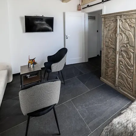 Safari House - Bed & Breakfast Visla
