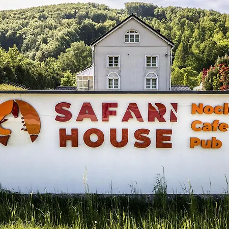 Safari House - Bed & Breakfast Visla