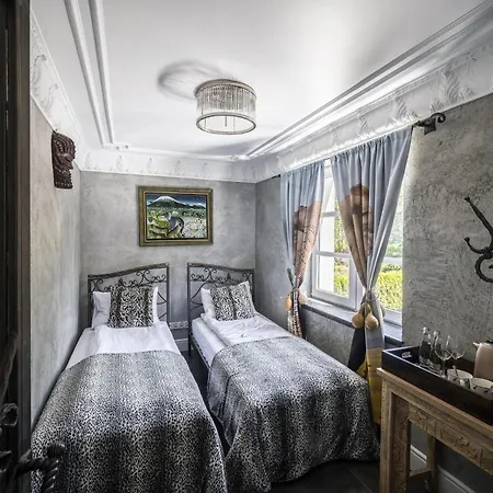 Safari House - * Visla
