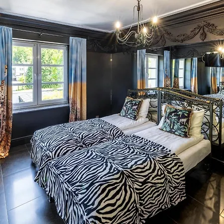 Safari House - 3*