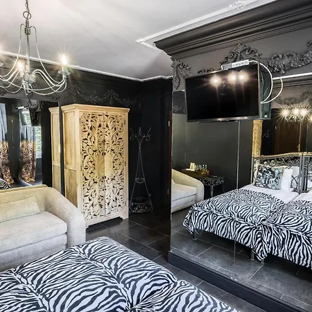 Safari House - * Visla