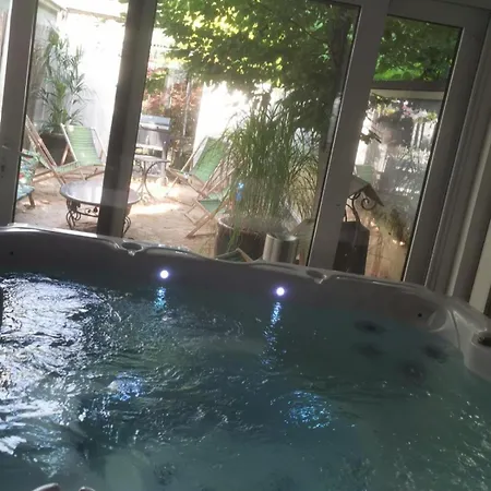 Safari House - B&B