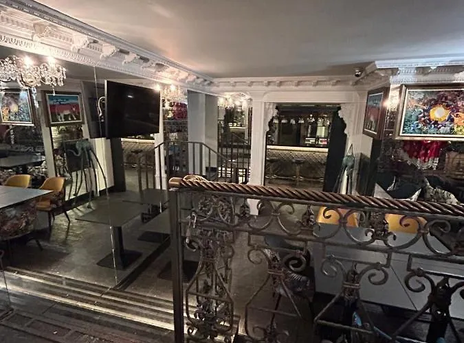 Safari House - Bed & Breakfast Wisla