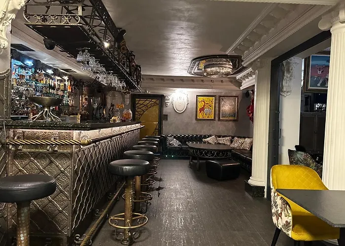 Safari House - Bed & Breakfast