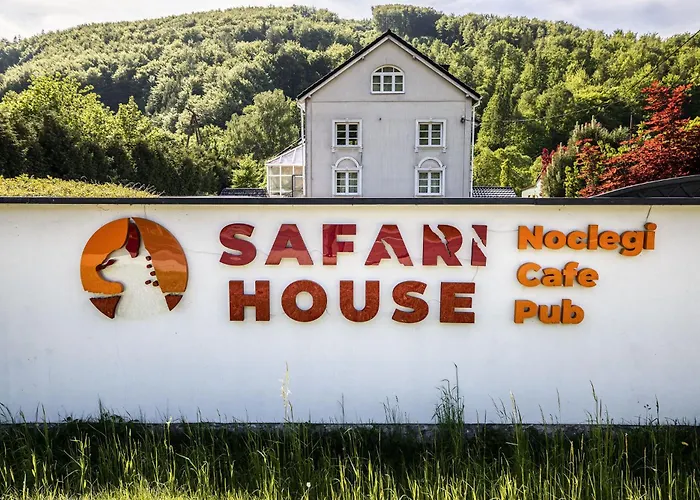 Safari House - Bed & Breakfast Wisla