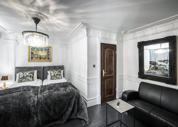 Safari House - Bed & Breakfast