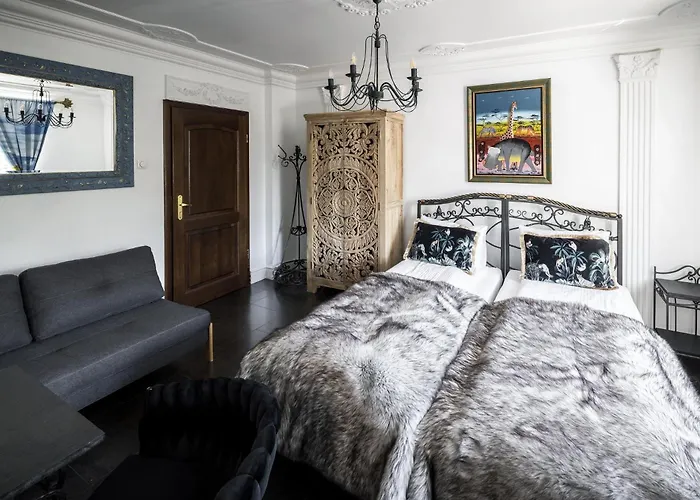 Safari House - Bed & Breakfast 3*